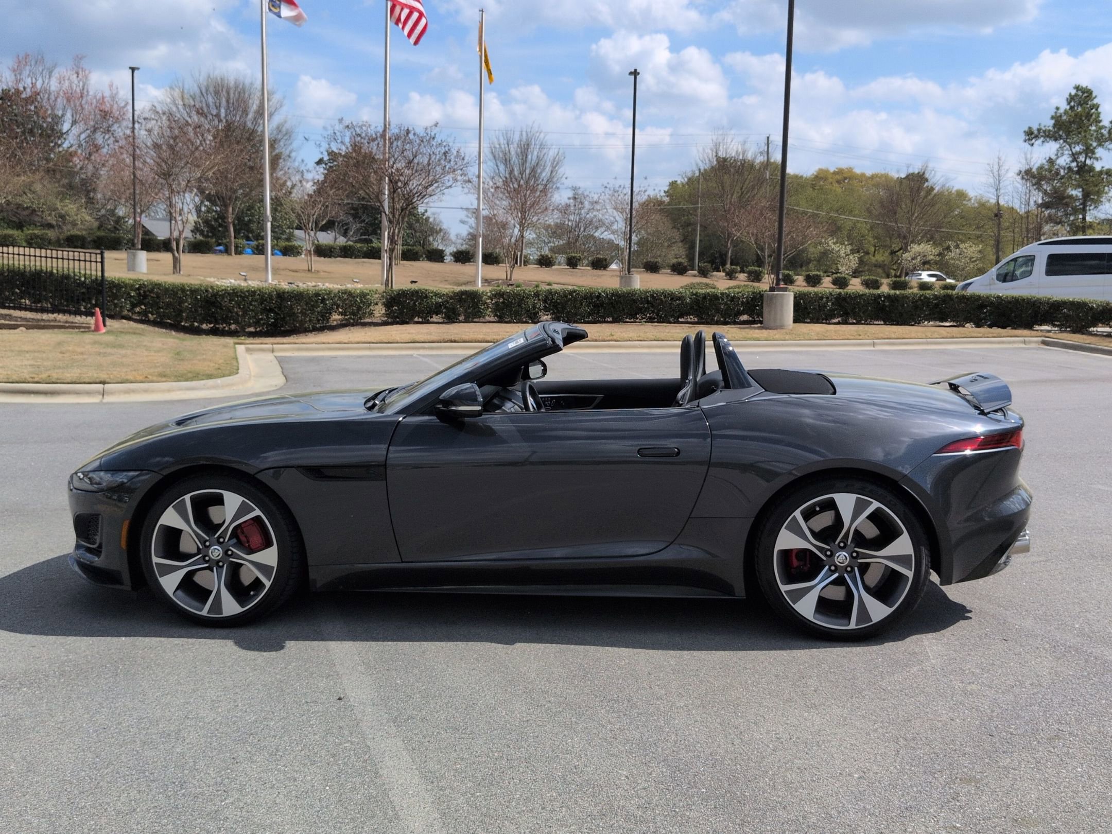 Used 2024 Jaguar F-TYPE R-Dynamic image 4