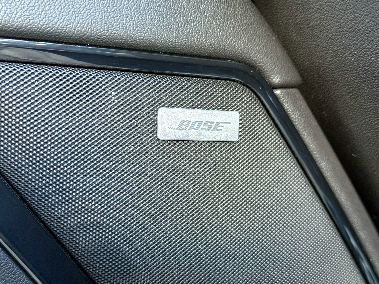 Used 2024 GMC Sierra 1500 AT4 w/ Technology Package image 31