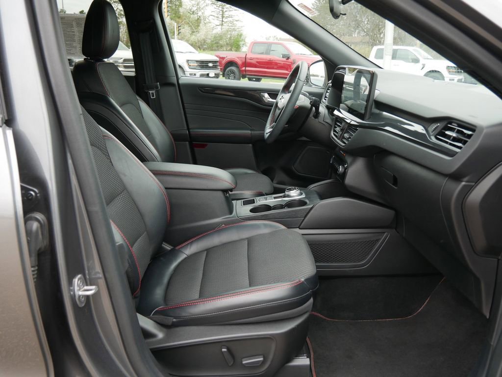 Certified 2023 Ford Escape ST-Line Select w/ Tech Pack #2 AWD/4WD image 14
