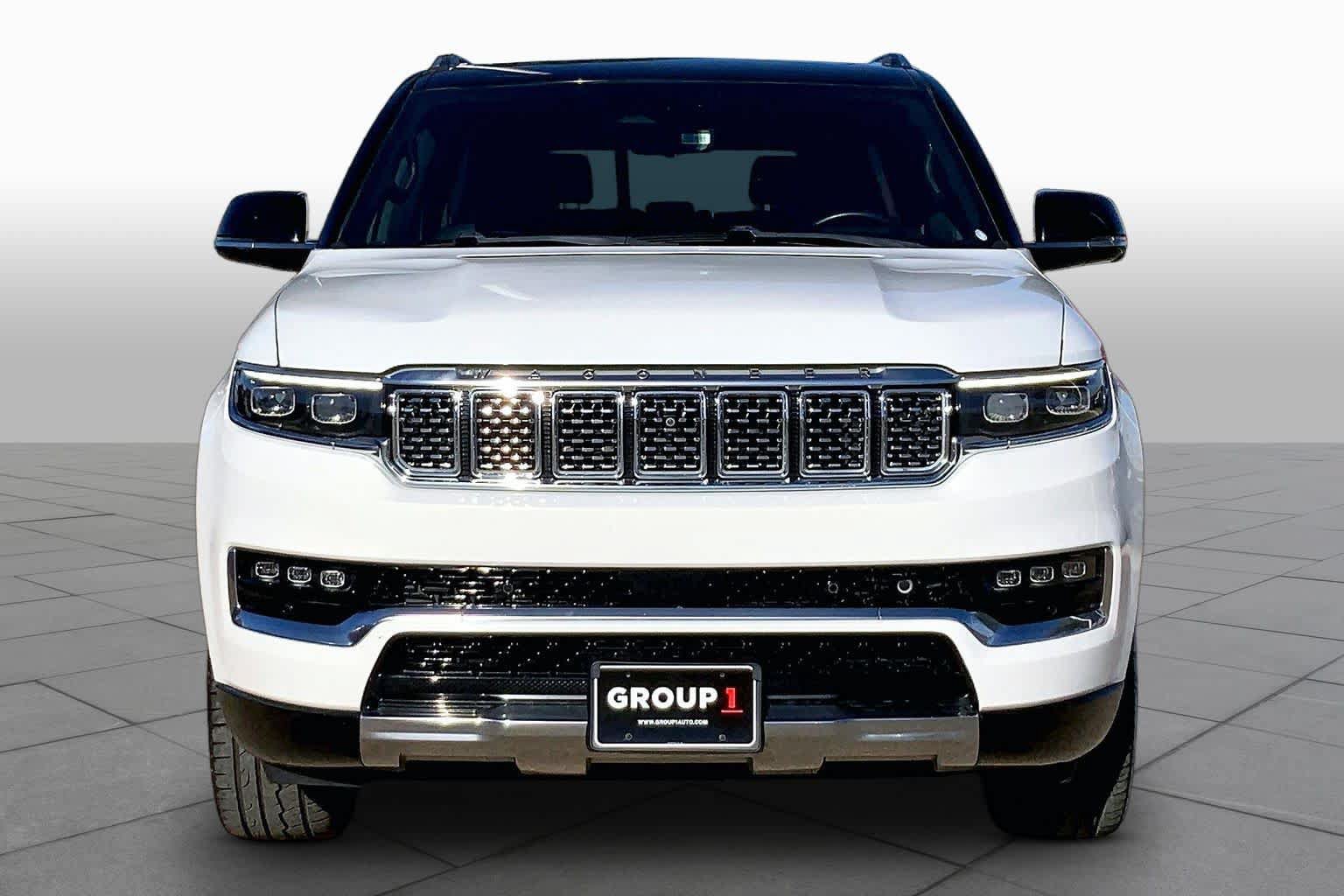 Used 2024 Jeep Grand Wagoneer L Series III AWD/4WD image 4