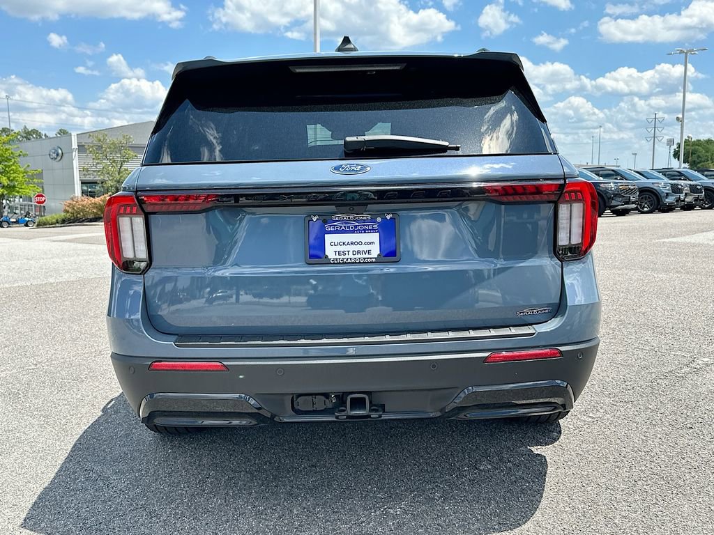 Certified 2025 Ford Explorer ST-Line w/ Premium Package RWD image 15