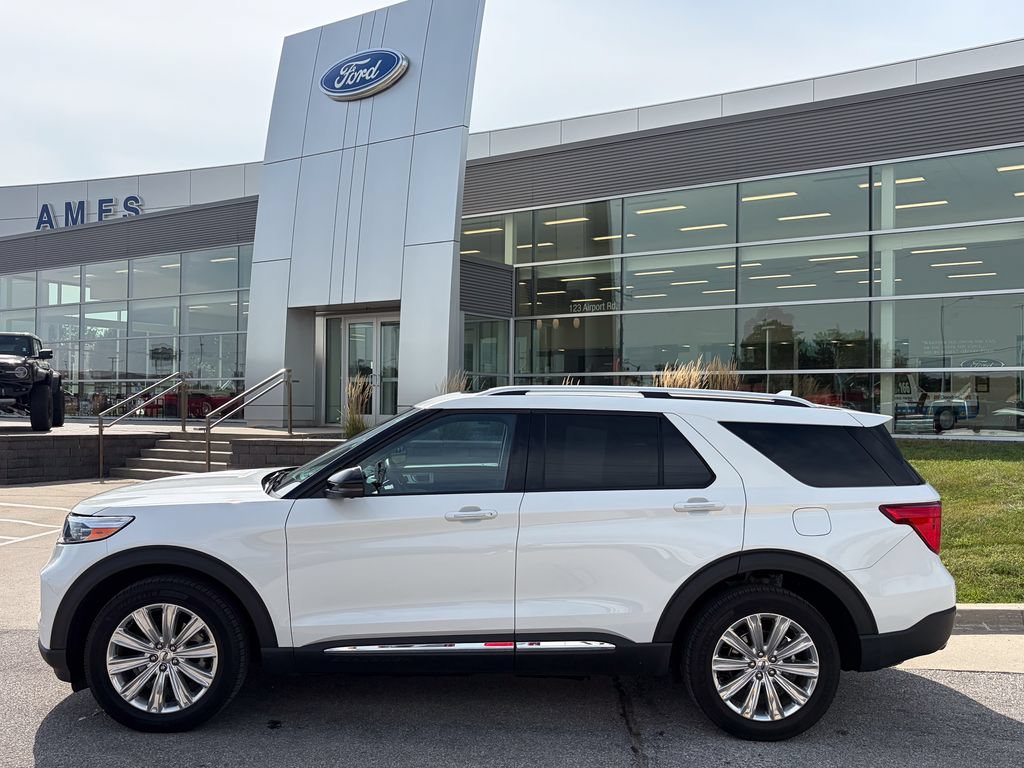 Certified 2023 Ford Explorer Limited w/ Limited Technology Package AWD/4WD image 3