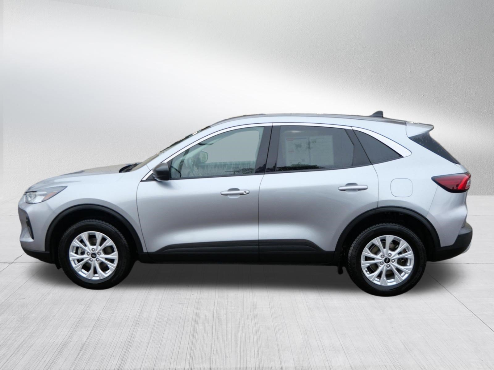 Certified 2024 Ford Escape Active AWD/4WD image 4