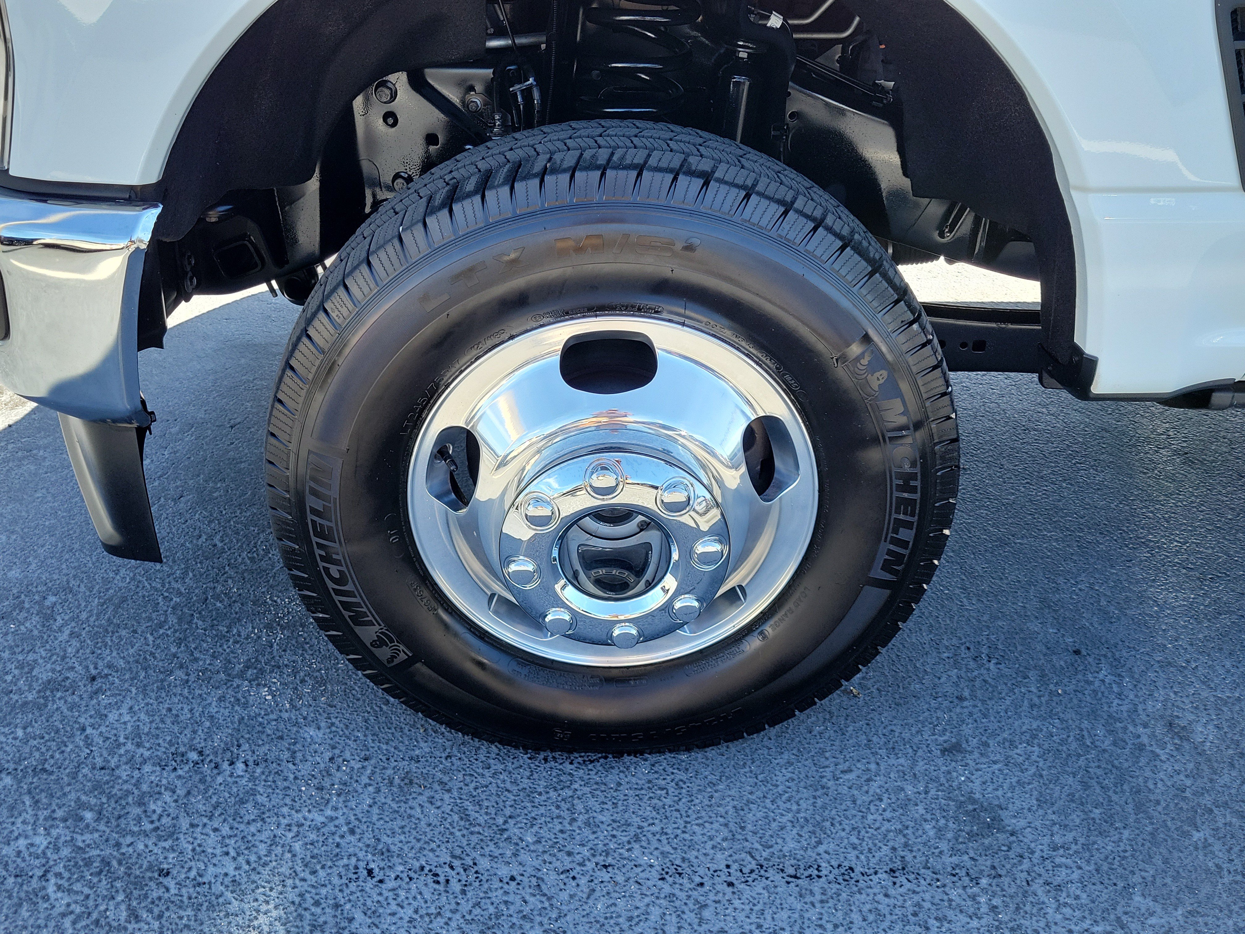 Certified 2025 Ford F350 XL AWD/4WD image 5