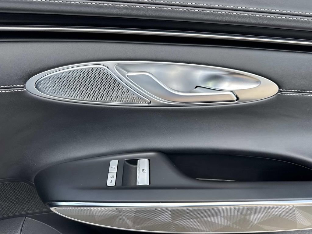 Used 2025 Genesis GV70 3.5T Sport w/ Sport Advanced Package image 18