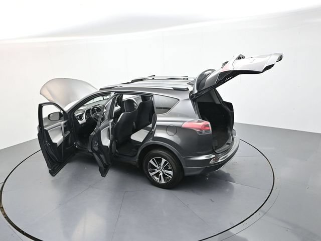 Used 2017 Toyota RAV4 XLE FWD image 48