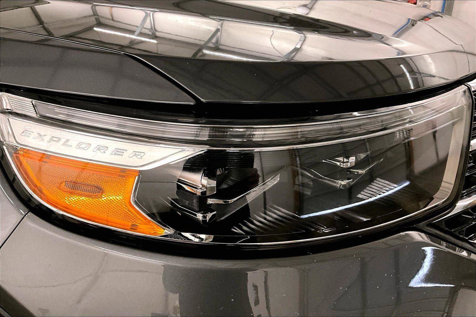 Certified 2022 Ford Explorer XLT w/ Equipment Group 202A image 28