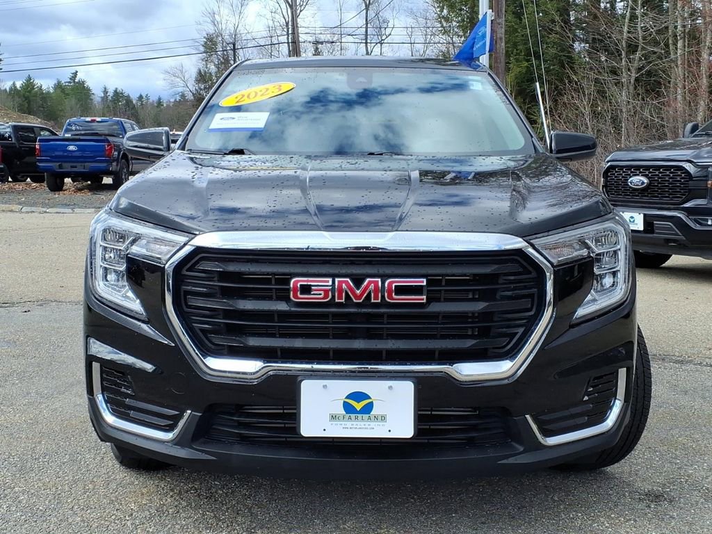 Used 2023 GMC Terrain SLE w/ LPO, Floor Liner Package AWD/4WD image 8