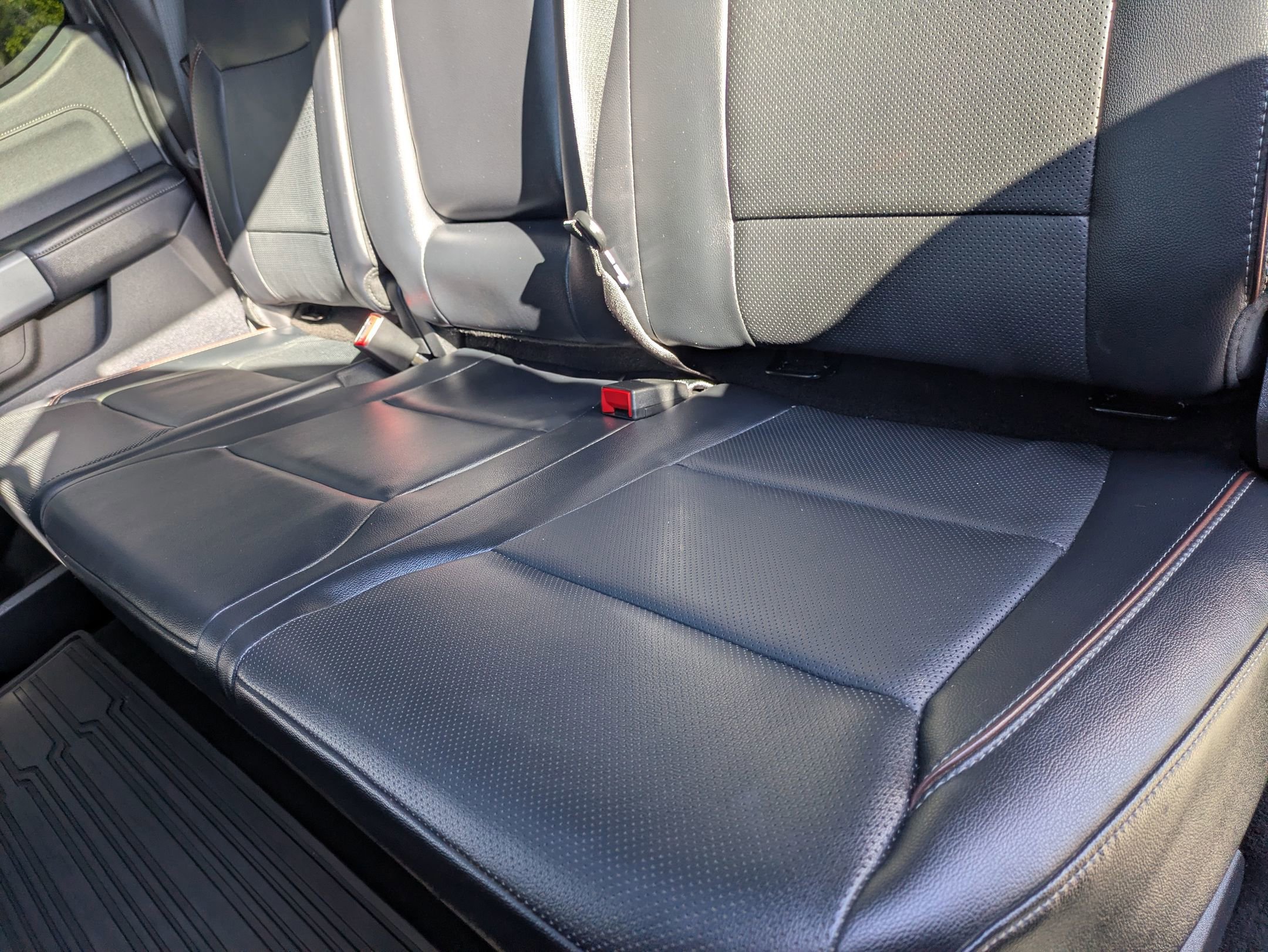 Certified 2024 Ford F350 Lariat w/ Lariat Ultimate Package AWD/4WD image 32