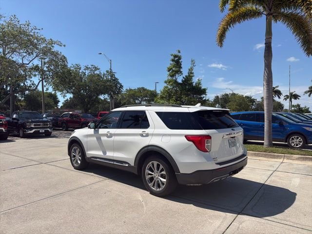 Certified 2021 Ford Explorer XLT w/ Equipment Group 202A RWD image 5