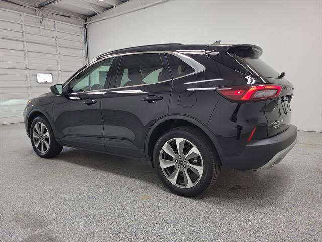 Certified 2025 Ford Escape Platinum AWD/4WD image 4