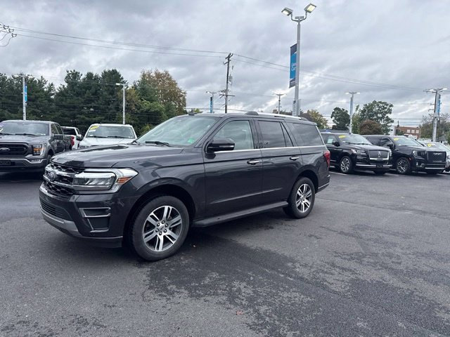 Certified 2024 Ford Expedition Limited AWD/4WD image 3