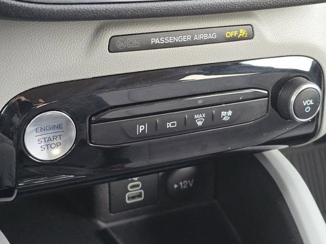 Certified 2025 Ford Escape SE w/ PHEV Premium Package FWD image 25