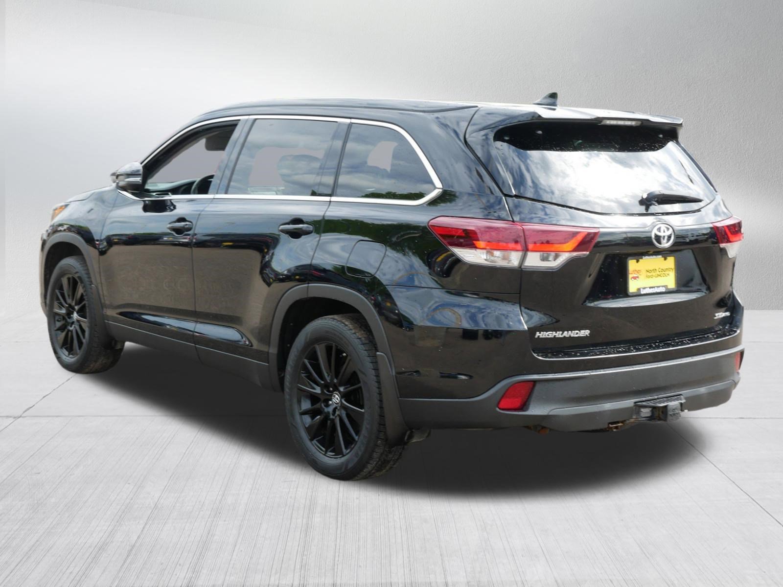 Used 2019 Toyota Highlander SE AWD/4WD image 5