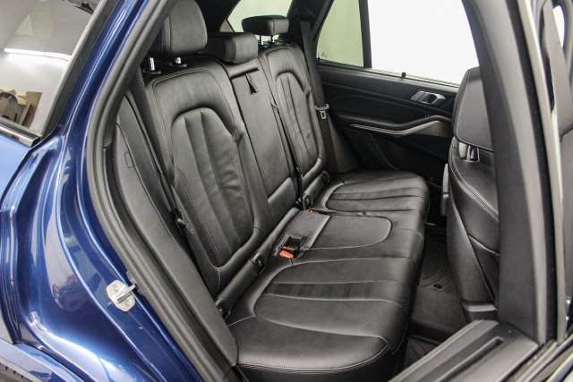 Used 2022 BMW X5 xDrive40i w/ M Sport Package AWD/4WD image 14