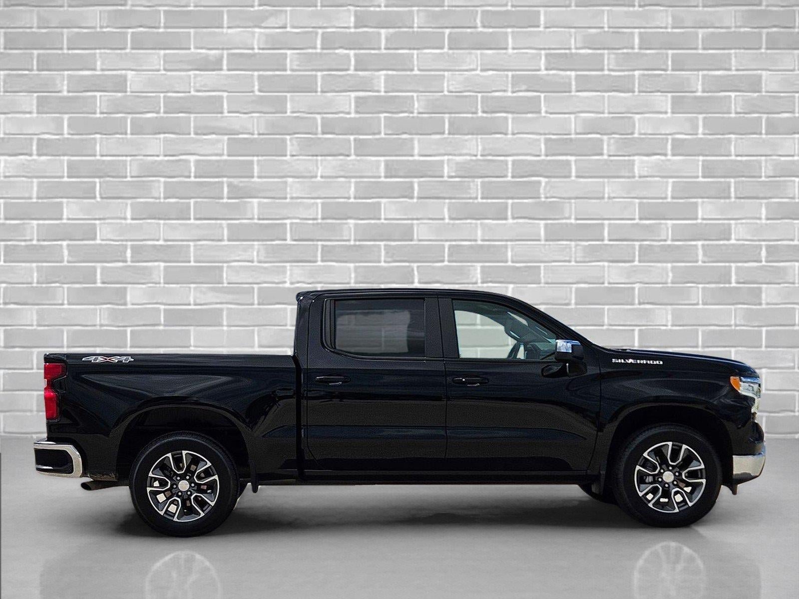 Used 2023 Chevrolet Silverado 1500 LT AWD/4WD image 4