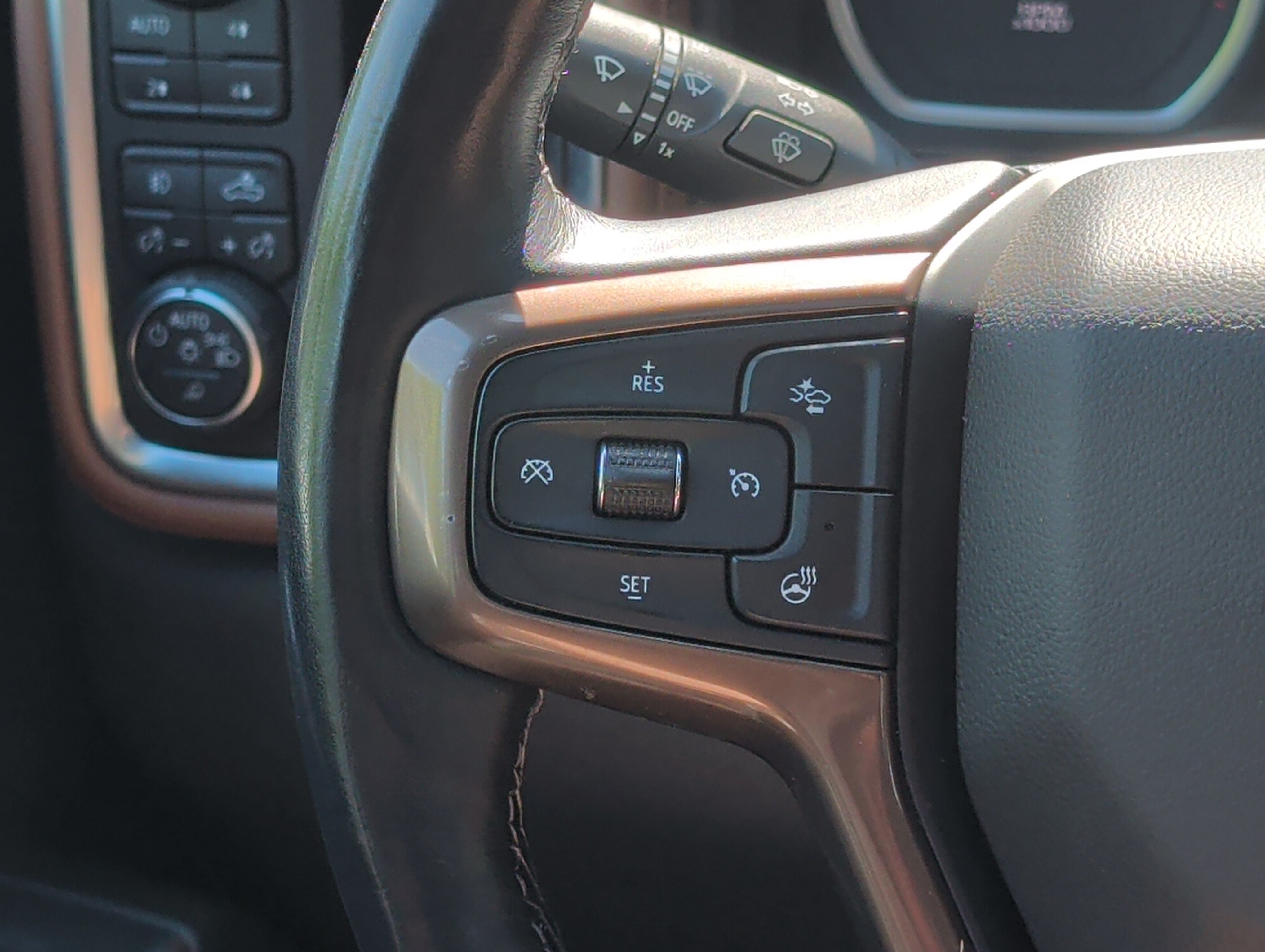 Used 2019 Chevrolet Silverado 1500 High Country w/ Technology Package AWD/4WD image 27