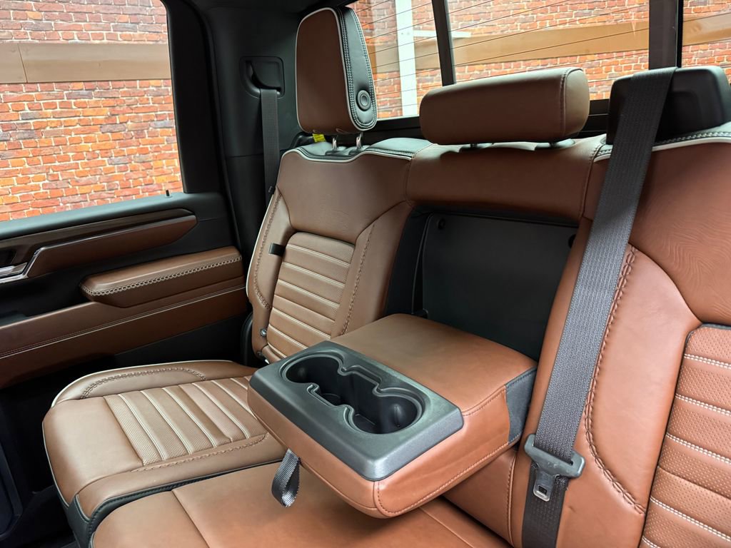 Used 2024 GMC Sierra 2500 Denali Ultimate AWD/4WD image 12