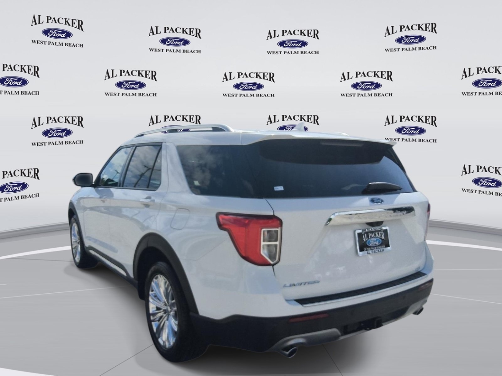 Certified 2023 Ford Explorer Limited w/ Limited Technology Package RWD image 4