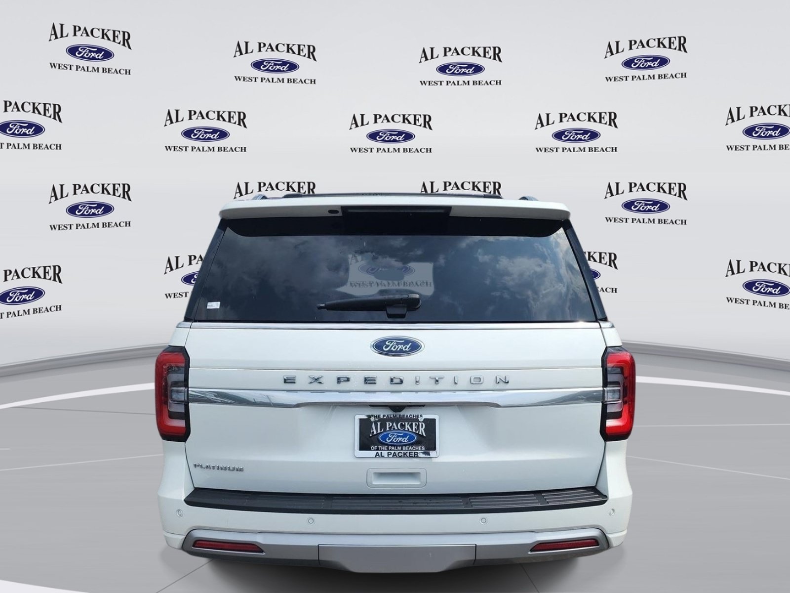 Certified 2023 Ford Expedition Platinum AWD/4WD image 4