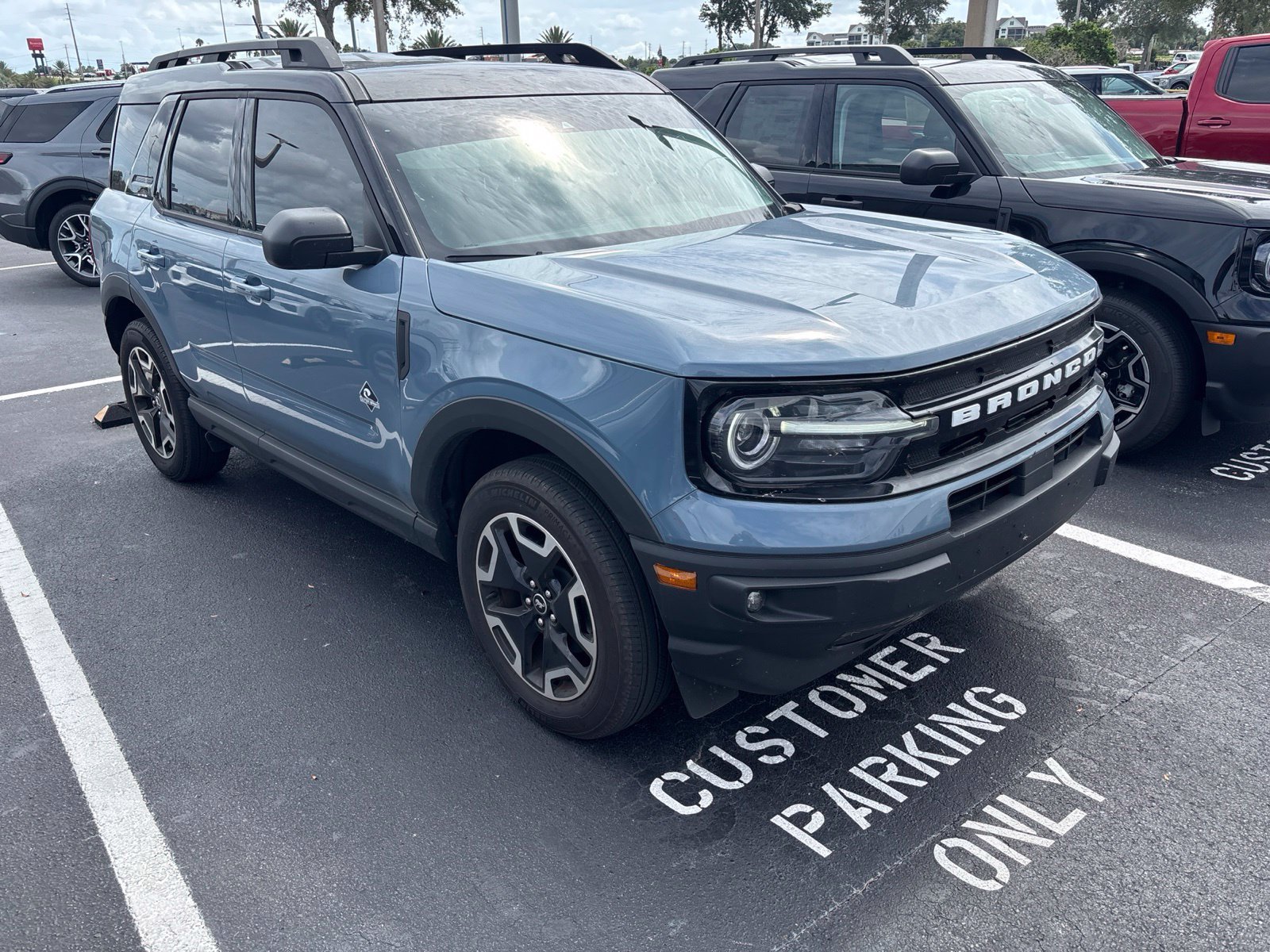 Certified 2024 Ford Bronco Sport Outer Banks w/ Tech Package AWD/4WD image 1