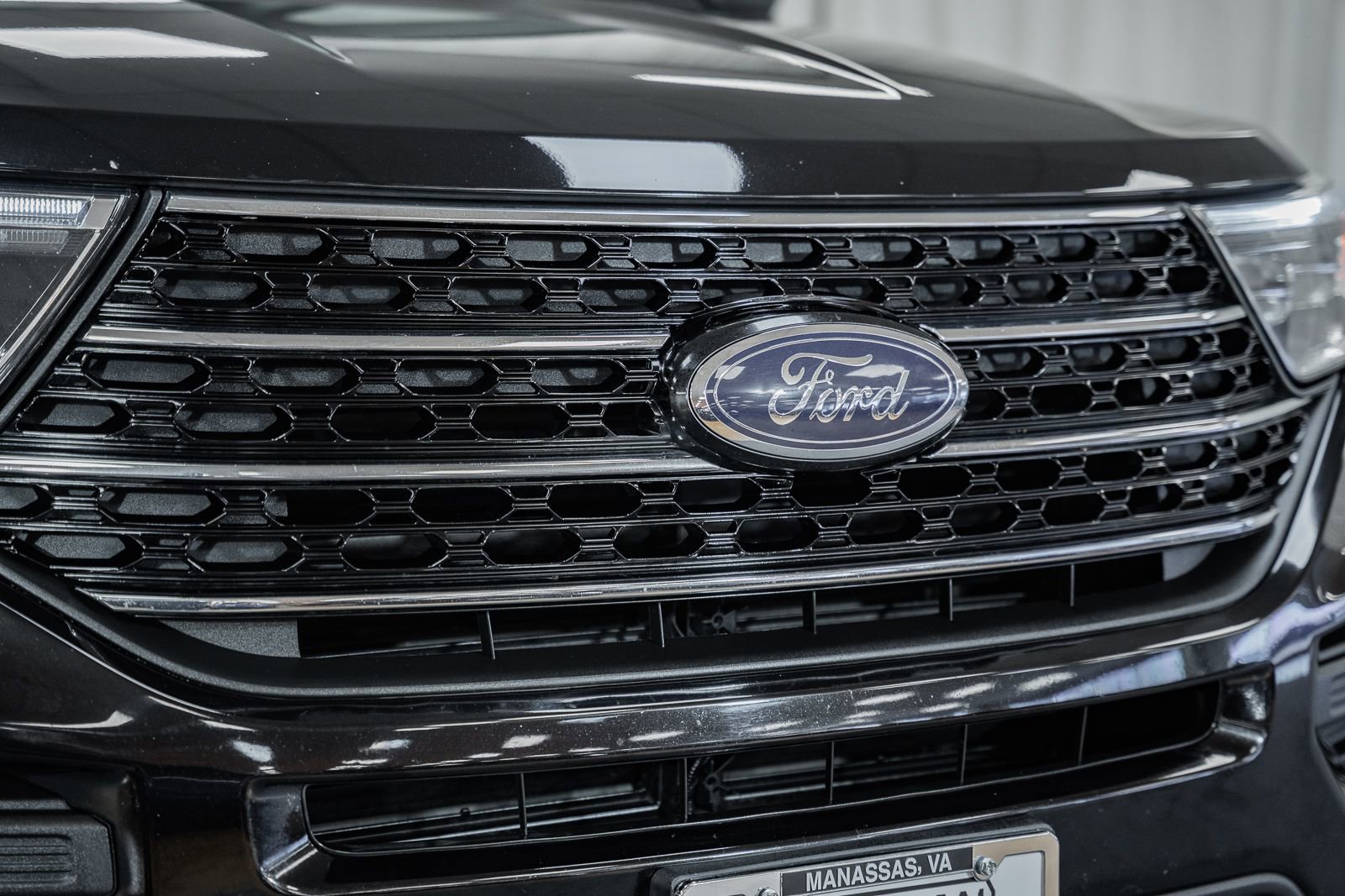 Certified 2021 Ford Explorer XLT w/ Class III Trailer Tow Package image 15