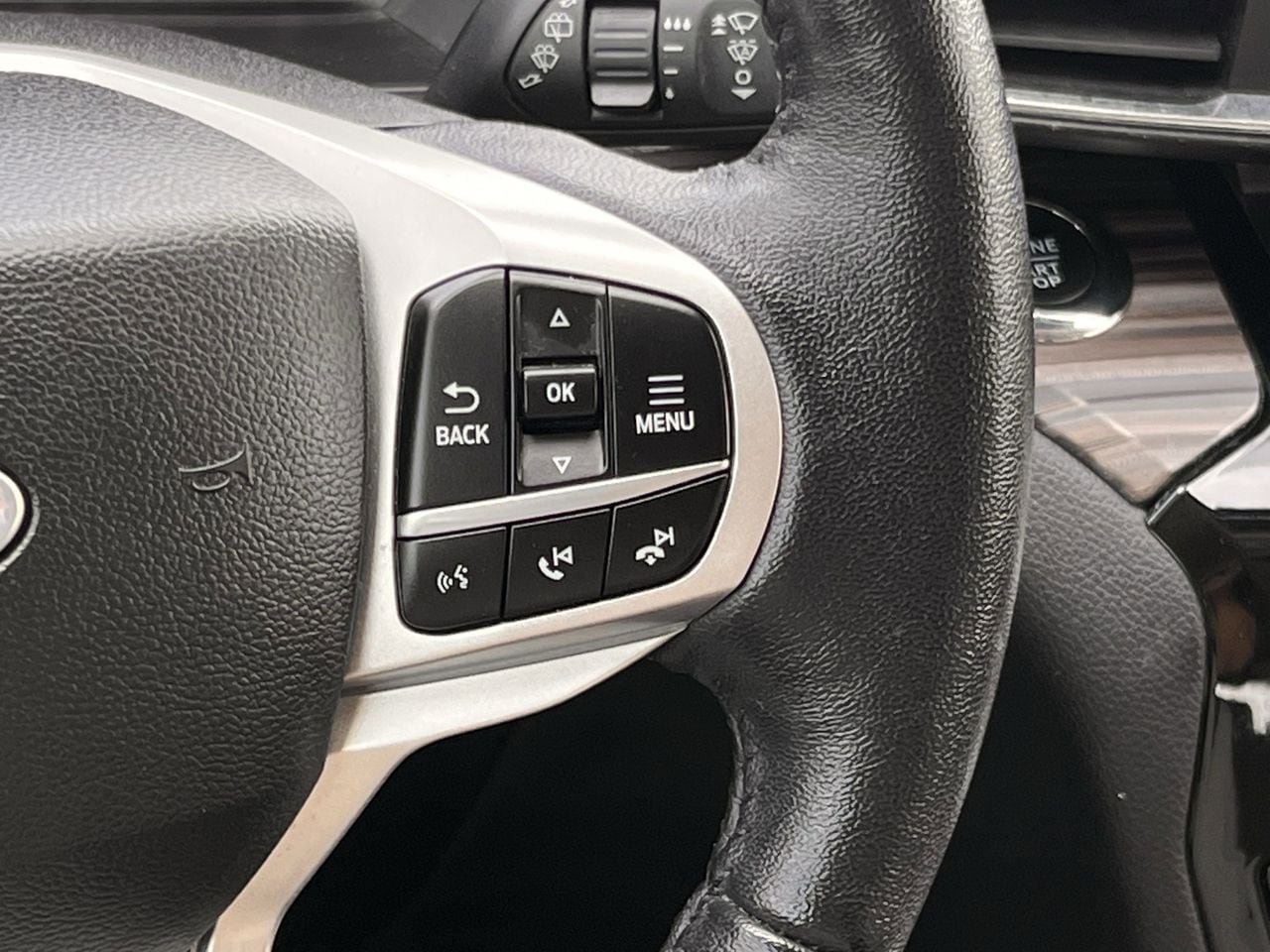 Certified 2023 Ford Explorer Limited AWD/4WD image 14
