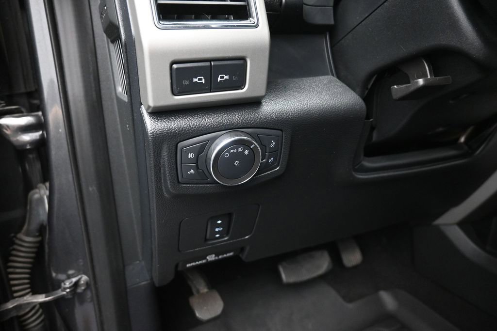 Certified 2020 Ford F250 Lariat w/ Lariat Value Package AWD/4WD image 13