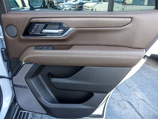 Used 2026 GMC Yukon Denali Ultimate AWD/4WD image 37