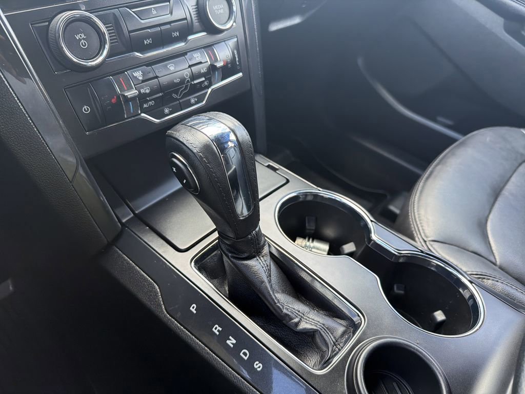 Certified 2018 Ford Explorer XLT w/ Equipment Group 202A image 27