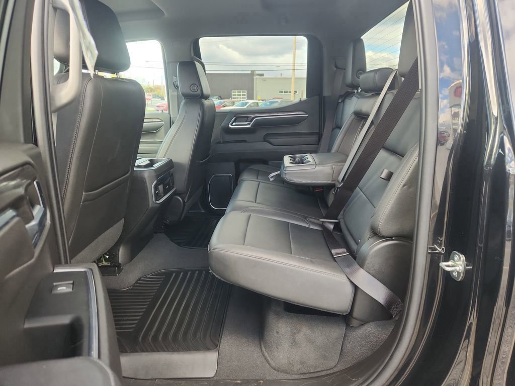 Used 2023 Chevrolet Silverado 1500 LTZ image 10