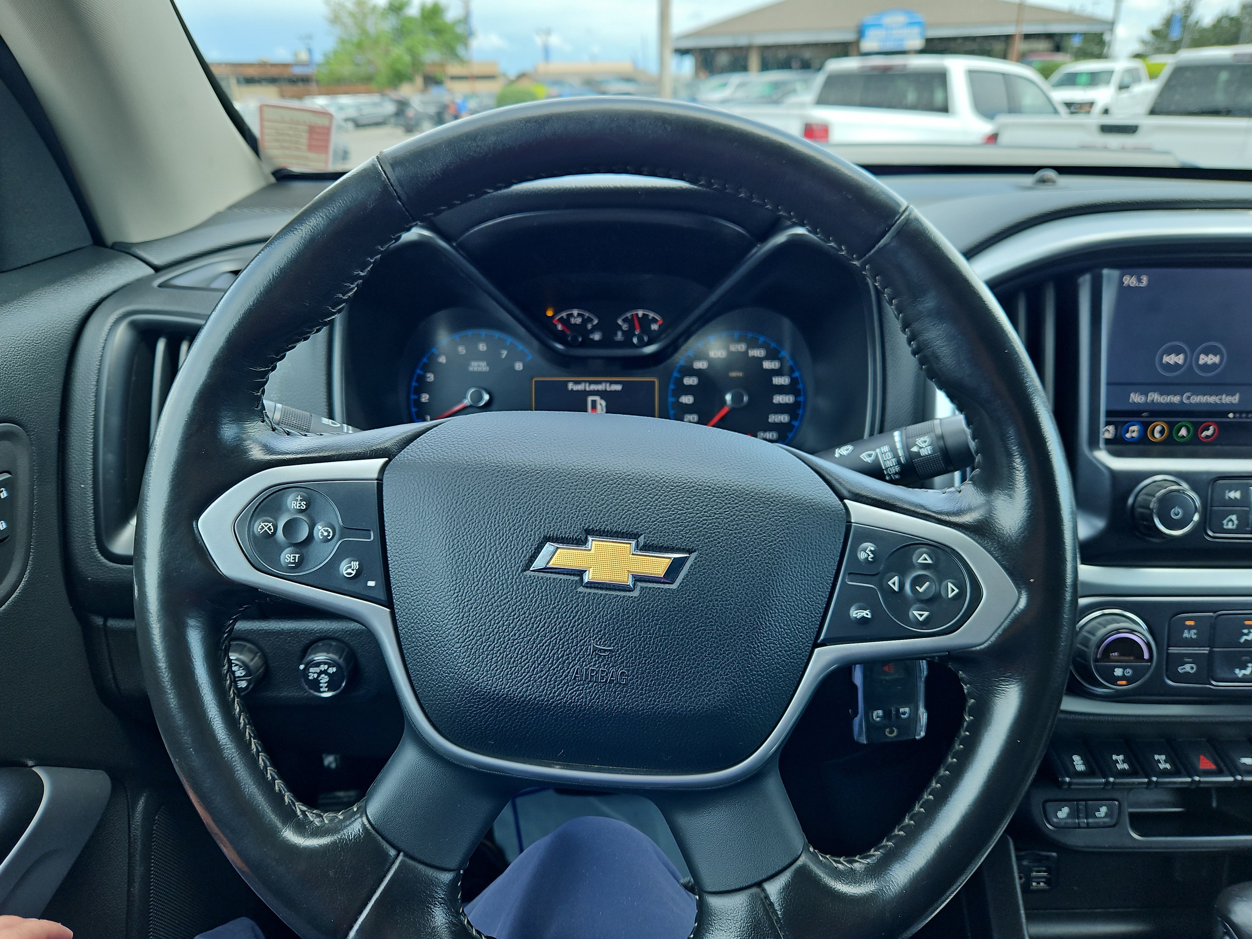 Used 2022 Chevrolet Colorado ZR2 w/ ZR2 Midnight Special Edition AWD/4WD image 13