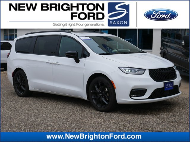 Used 2025 Chrysler Pacifica Limited
