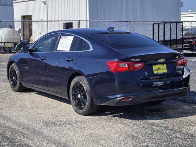 Used 2018 Chevrolet Malibu LT w/ Leather Package image 4