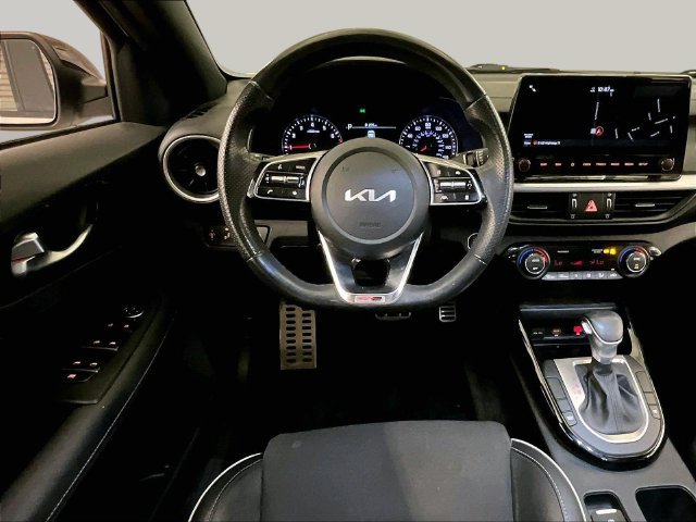 Used 2022 Kia Forte GT-Line w/ GT-Line Premium Package FWD image 5