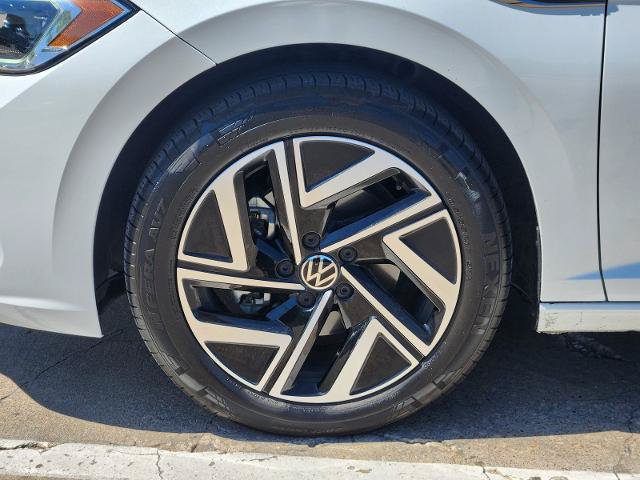 Used 2024 Volkswagen Jetta SEL FWD image 9
