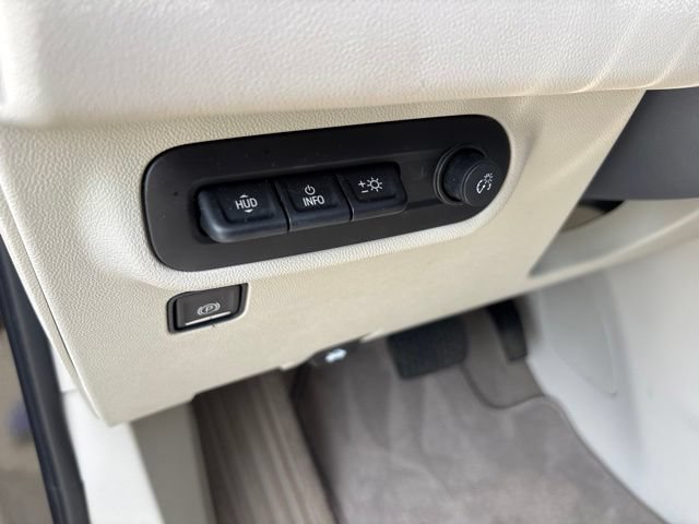 Used 2023 GMC Terrain Denali w/ Denali Premium Package AWD/4WD image 17