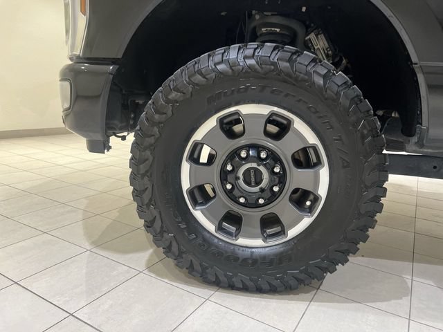 Certified 2025 Ford F250 Platinum w/ Platinum Plus Package AWD/4WD image 33