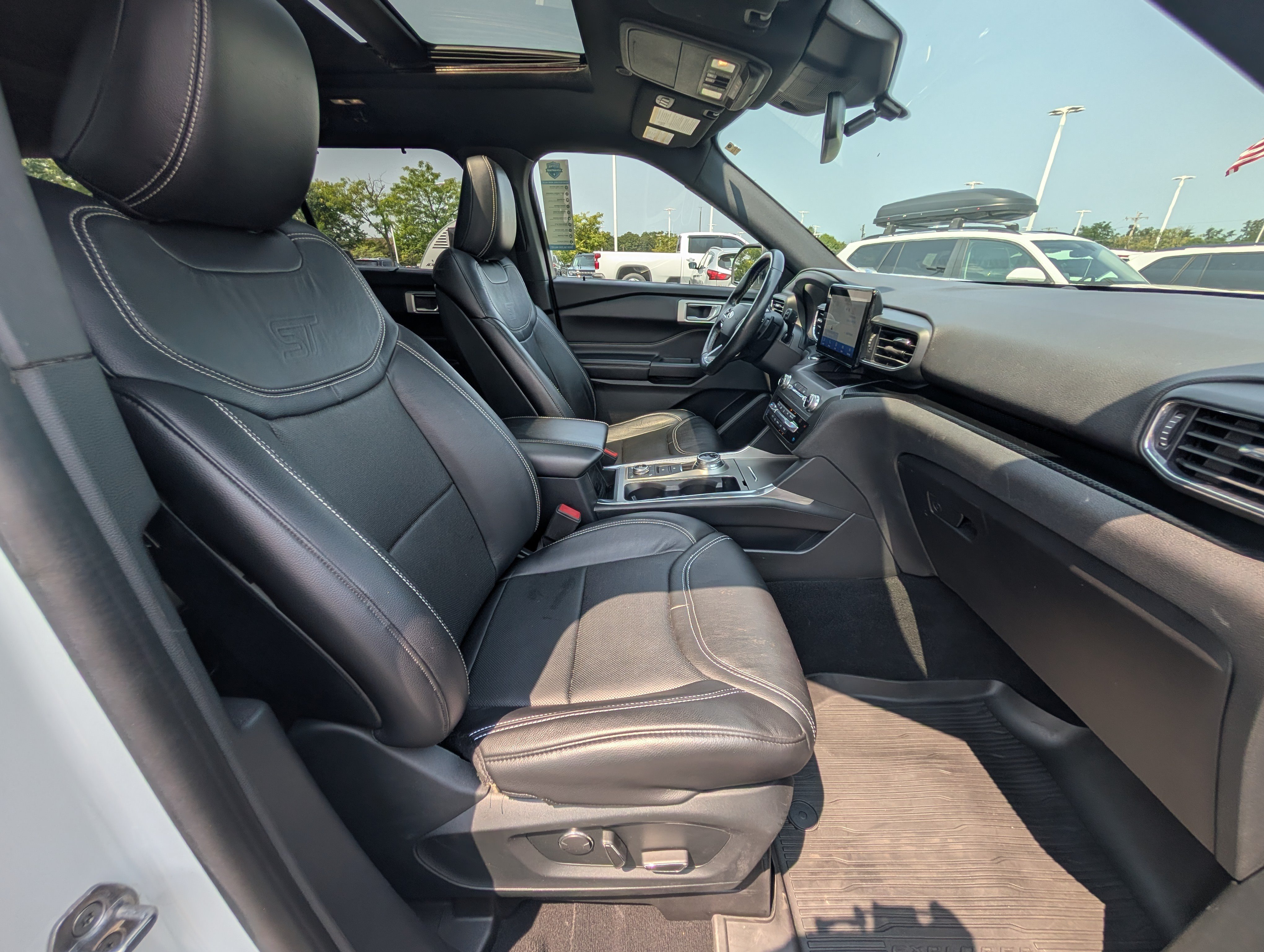 Certified 2020 Ford Explorer ST AWD/4WD image 12