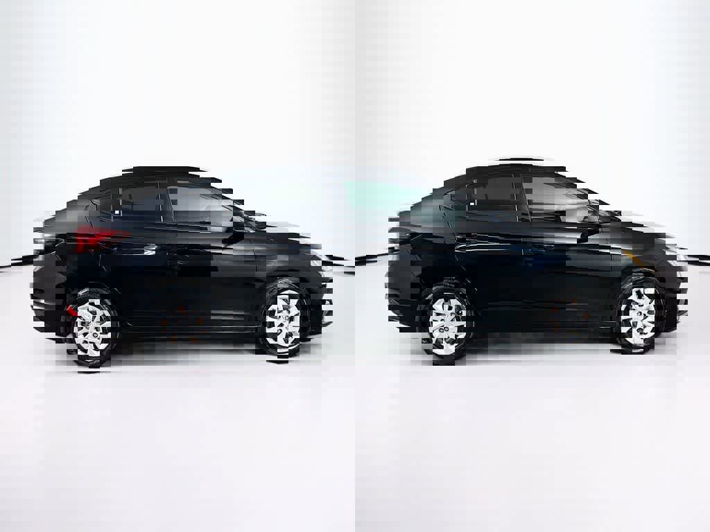 Used 2019 Hyundai Elantra SE image 6
