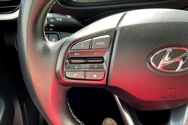 Used 2024 Hyundai Venue Limited image 20