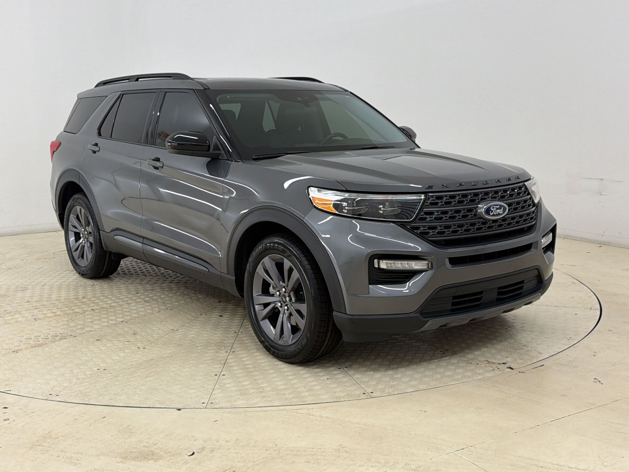 Certified 2023 Ford Explorer XLT w/ Equipment Group 202A RWD image 7