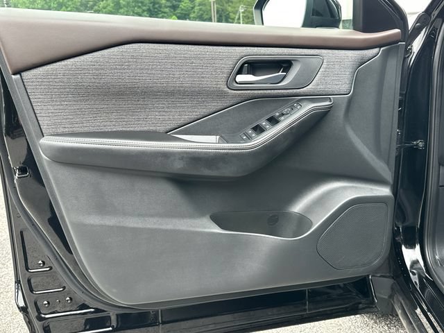 Used 2021 Nissan Rogue SV FWD image 10