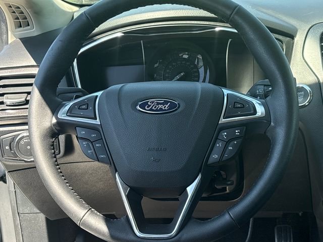 Certified 2017 Ford Fusion Titanium FWD image 18