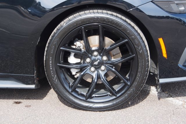 Certified 2024 Ford Mustang Coupe image 9