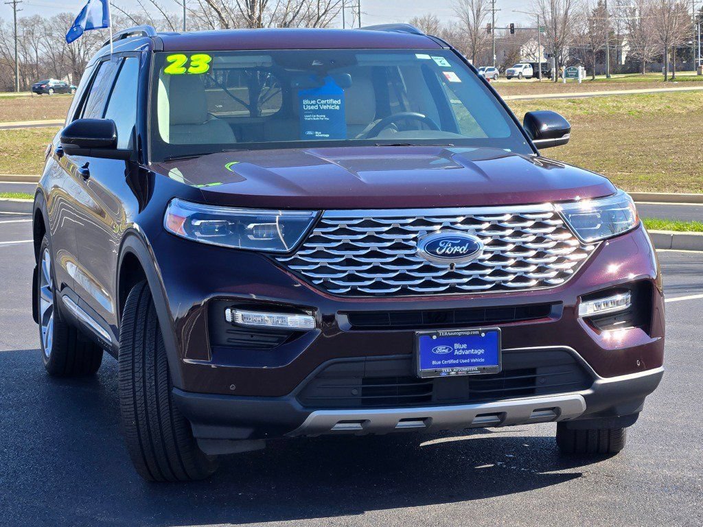 Certified 2023 Ford Explorer Platinum w/ Technology Package AWD/4WD image 4