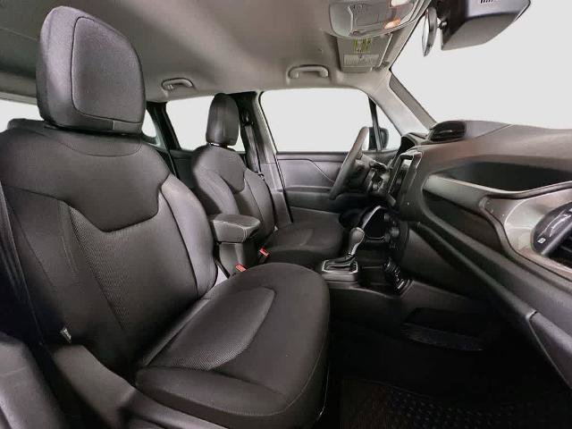 Used 2023 Jeep Renegade Latitude AWD/4WD image 14