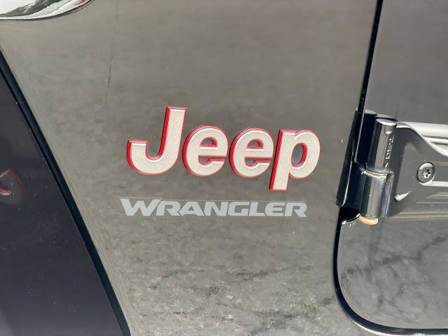Used 2018 Jeep Wrangler Rubicon w/ Steel Bumper Group AWD/4WD image 12