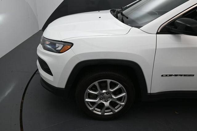 Used 2023 Jeep Compass Latitude AWD/4WD image 9