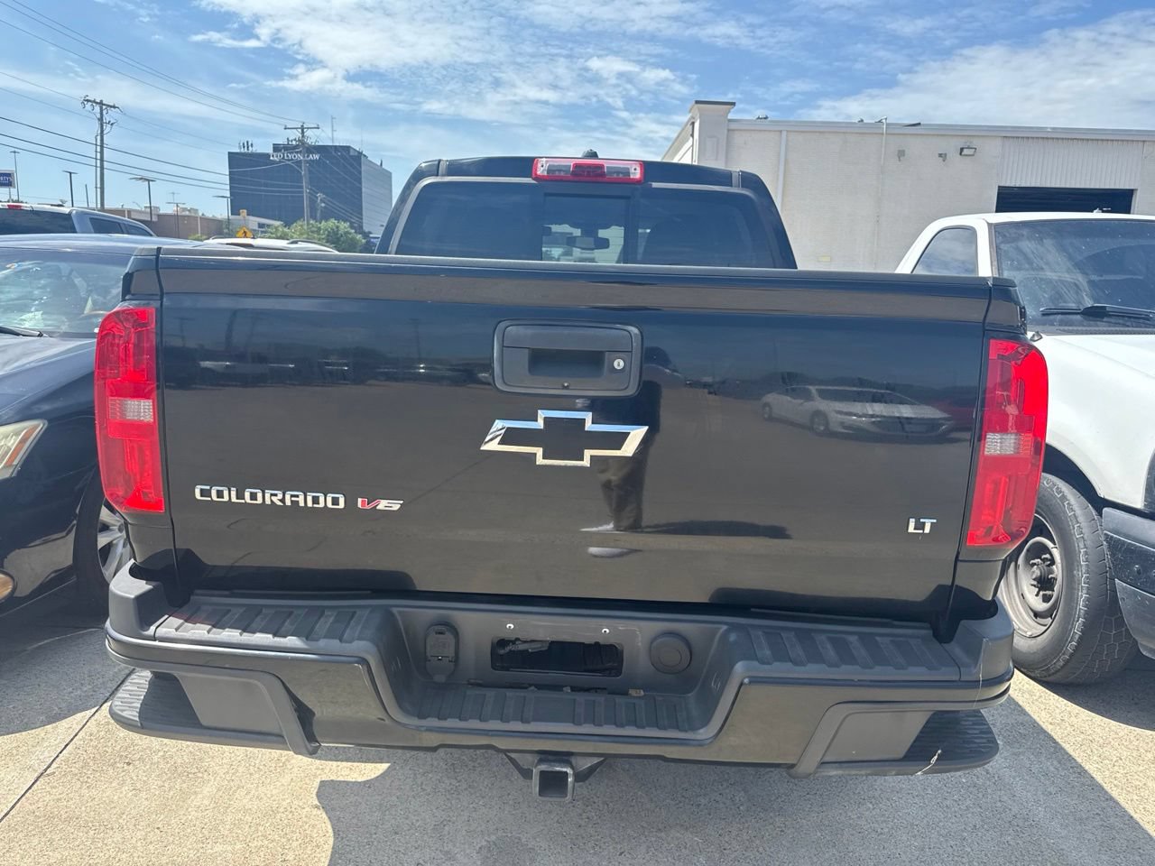 Used 2017 Chevrolet Colorado LT w/ Midnight Edition RWD image 6